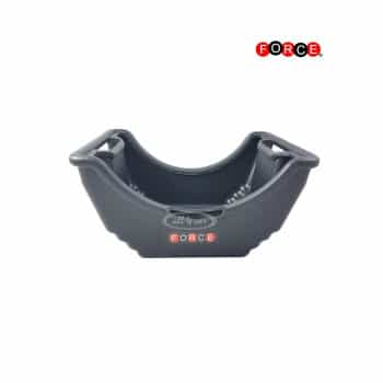 Wheel axle oil drip tray