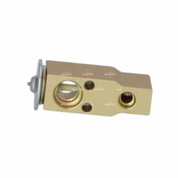 Expansion valve, air conditioning